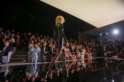 Look 18
